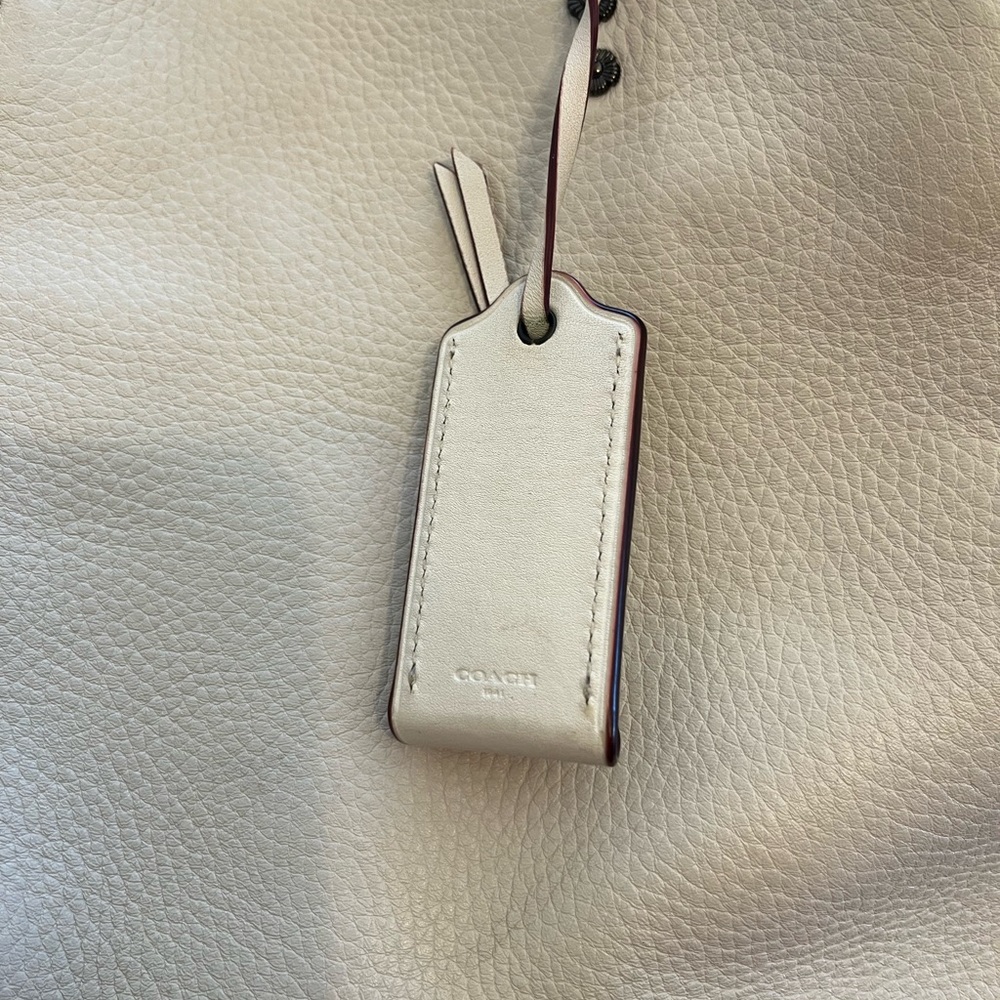Coach Cream and Tan Pebbled Leather Shoulder Bag - Picture 7 of 10